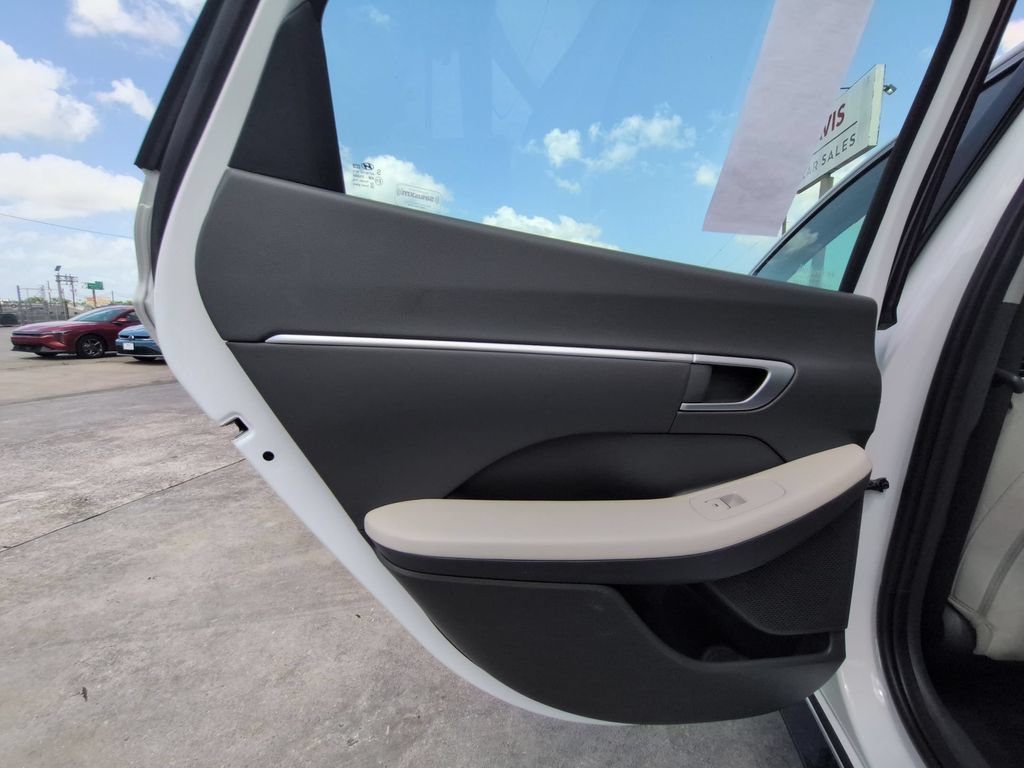 Used 2025 Hyundai Sonata SEL FWD image 26
