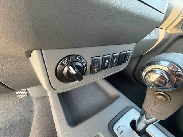 Used 2019 Nissan Frontier SL AWD/4WD image 28