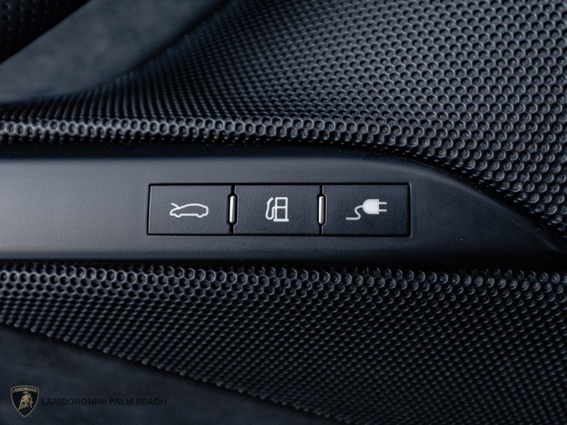 Used 2025 Ferrari 296 GTS image 20