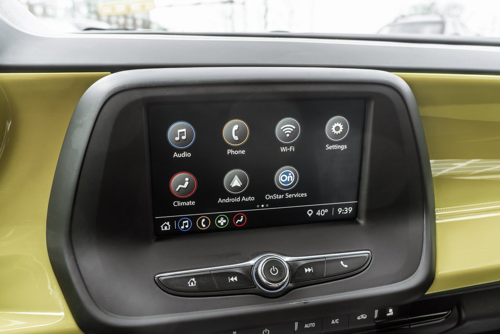 Used 2021 Chevrolet Camaro LT w/ RS Package image 17