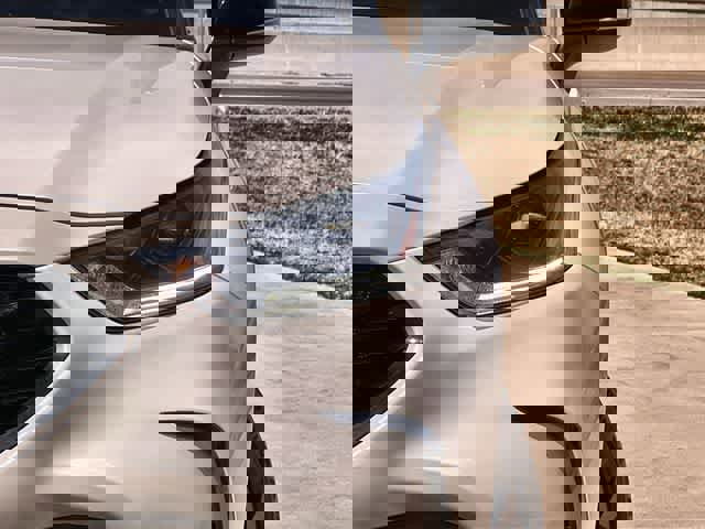 Used 2024 Toyota Highlander XSE FWD image 24