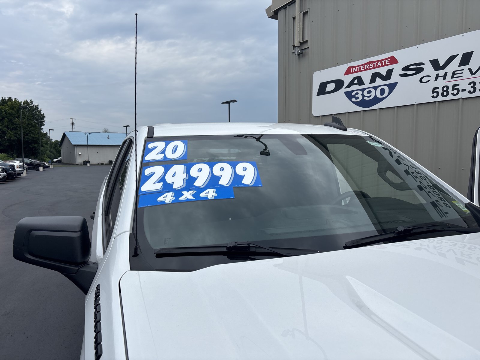 Used 2020 Chevrolet Silverado 1500 Custom w/ Custom Value Package AWD/4WD image 2