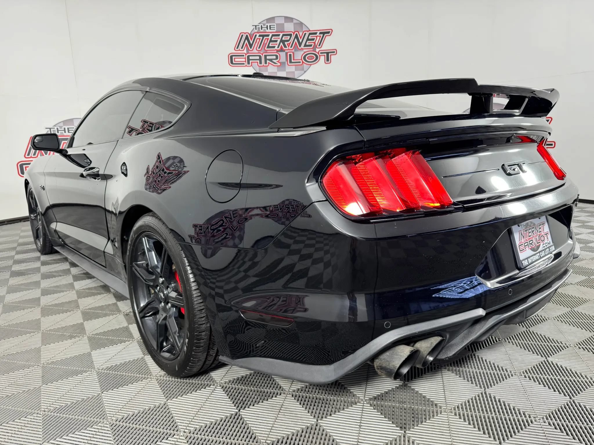 Used 2019 Ford Mustang GT Premium w/ Ford Safe & Smart Package RWD image 23