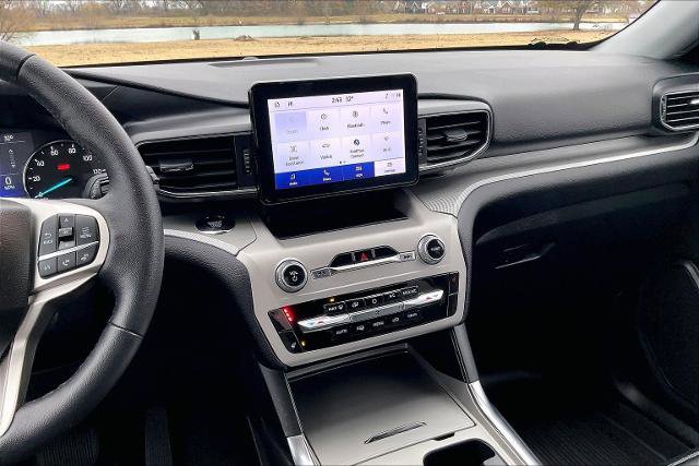 Certified 2023 Ford Explorer XLT w/ Equipment Group 202A image 6