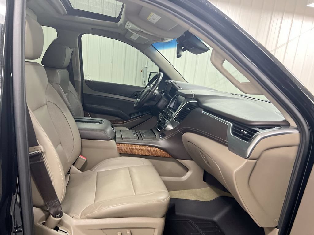 Used 2017 Chevrolet Suburban Premier AWD/4WD image 22