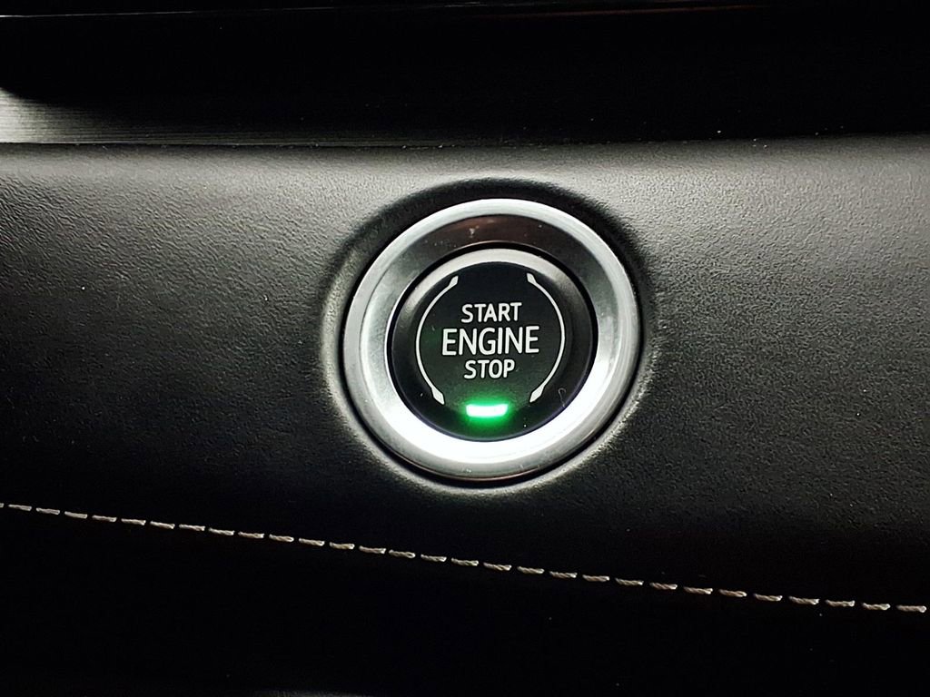 Used 2021 Cadillac Escalade ESV Premium Luxury Platinum image 19