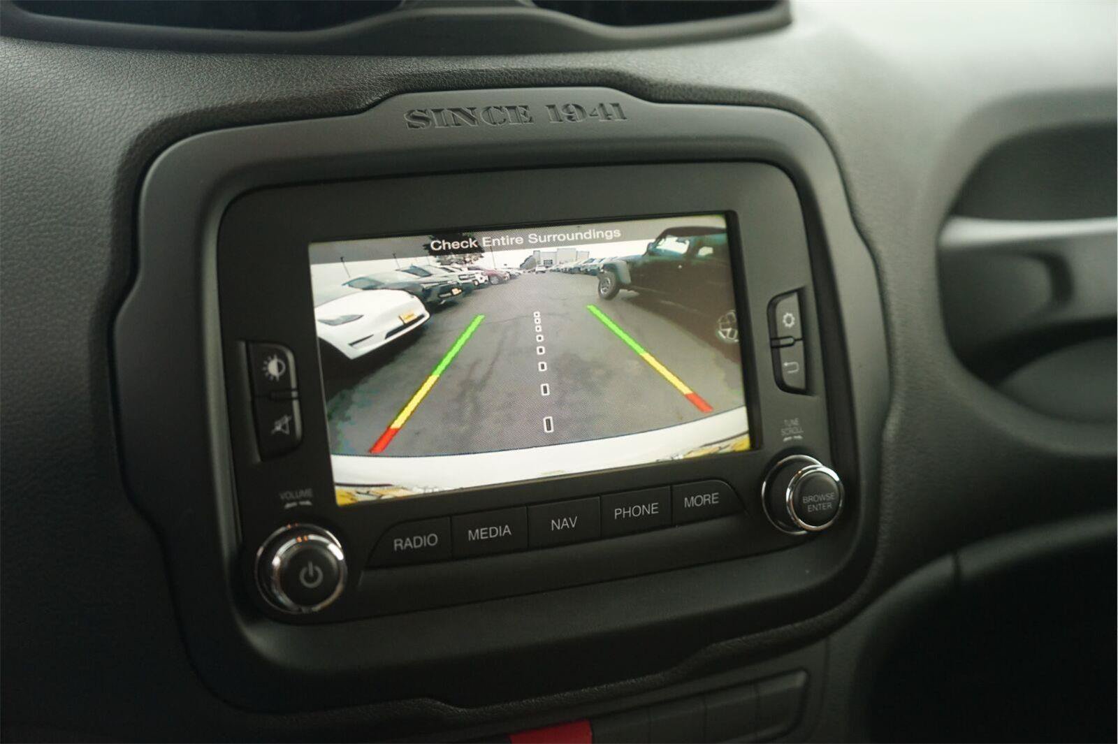Used 2015 Jeep Renegade Latitude w/ Popular Equipment Group FWD image 27
