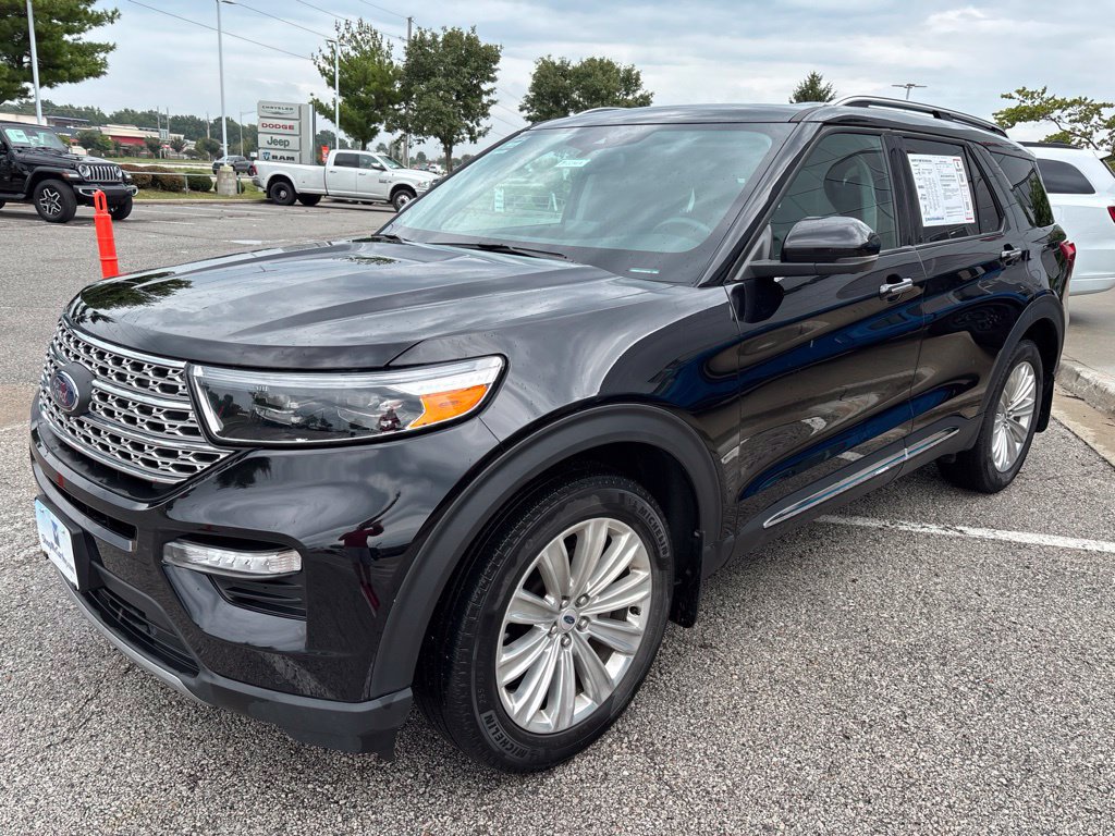 Used 2023 Ford Explorer Limited w/ Limited Technology Package AWD/4WD image 4