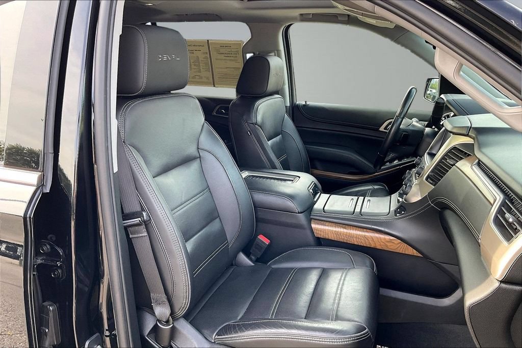 Used 2020 GMC Yukon Denali w/ Denali Premium Package AWD/4WD image 7