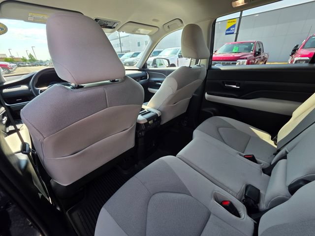Used 2025 Toyota Grand Highlander FWD image 13