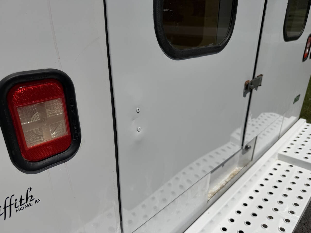 Used 2011 Chevrolet Express 3500 RWD image 56