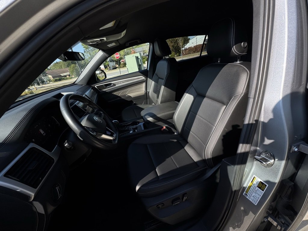 Used 2023 Volkswagen Atlas Cross Sport SE image 19