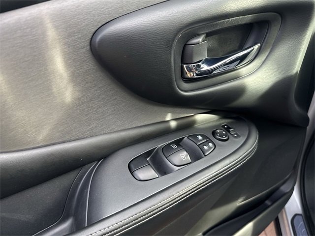 Used 2020 Nissan Murano SV image 11
