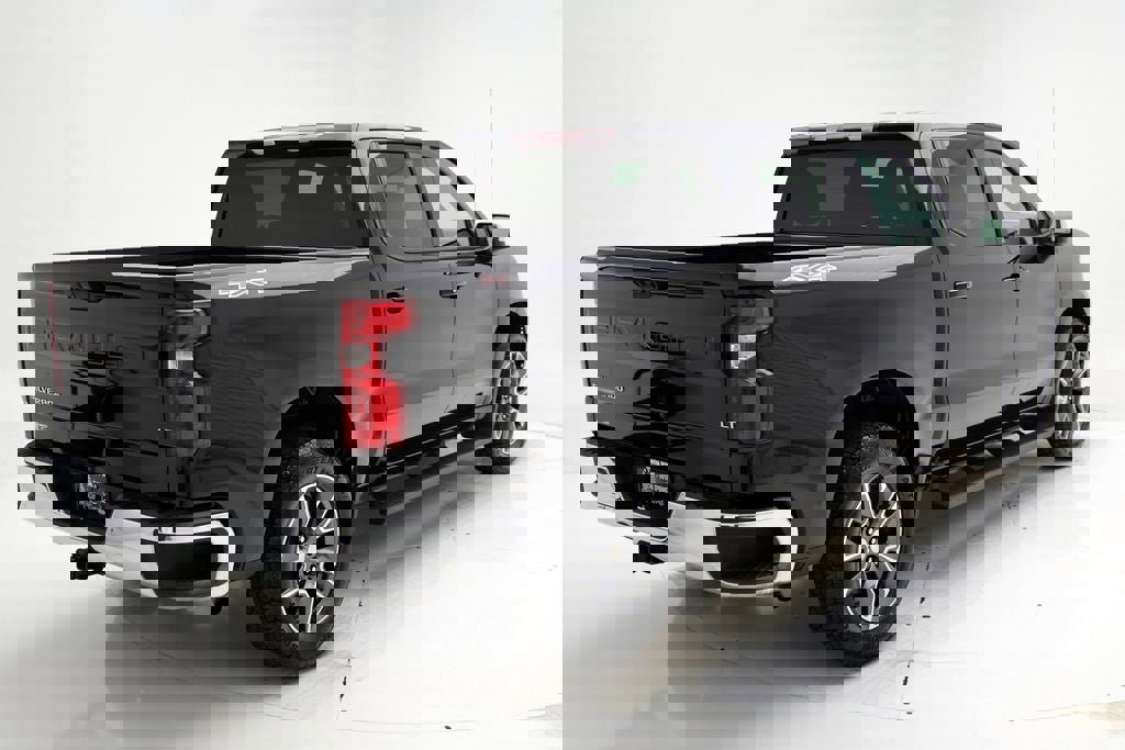 Used 2023 Chevrolet Silverado 1500 LT image 9