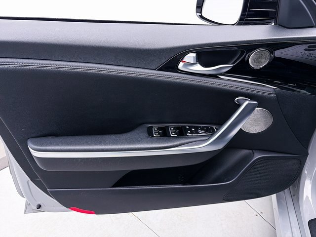 Certified 2023 Kia Stinger GT-Line w/ Sun & Sound Package image 18