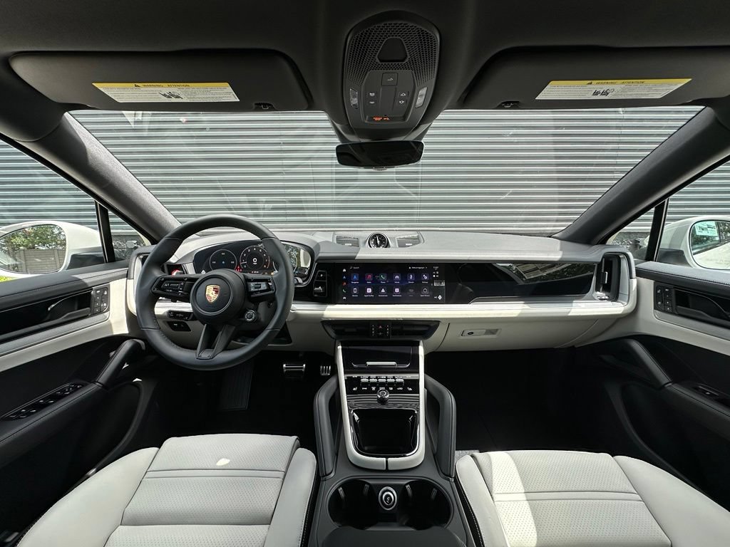 Used 2026 Porsche Cayenne S AWD/4WD image 6