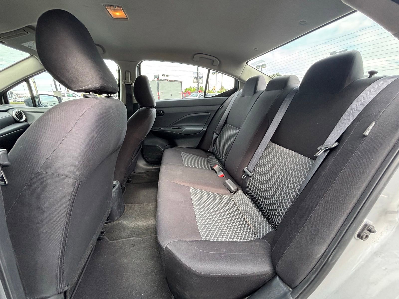 Used 2021 Nissan Versa S FWD image 13