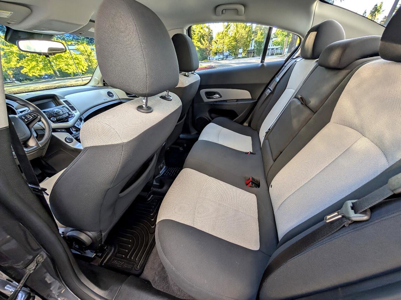 Used 2011 Chevrolet Cruze LS w/ Connectivity Package image 8