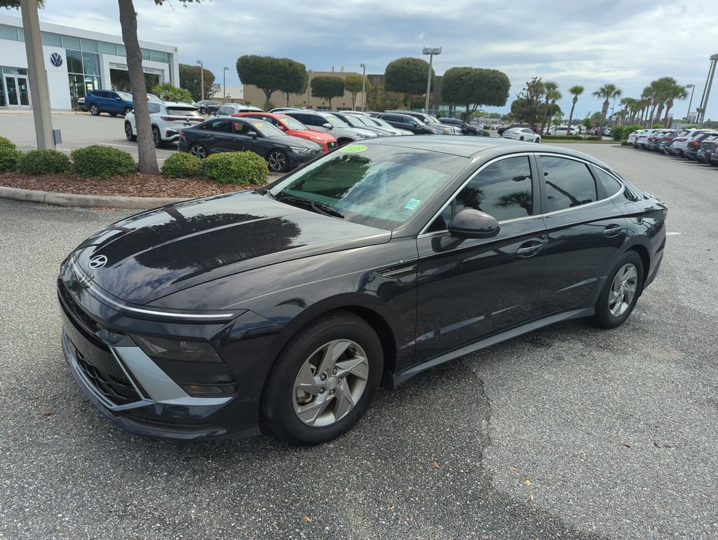 Used 2025 Hyundai Sonata SE FWD image 14