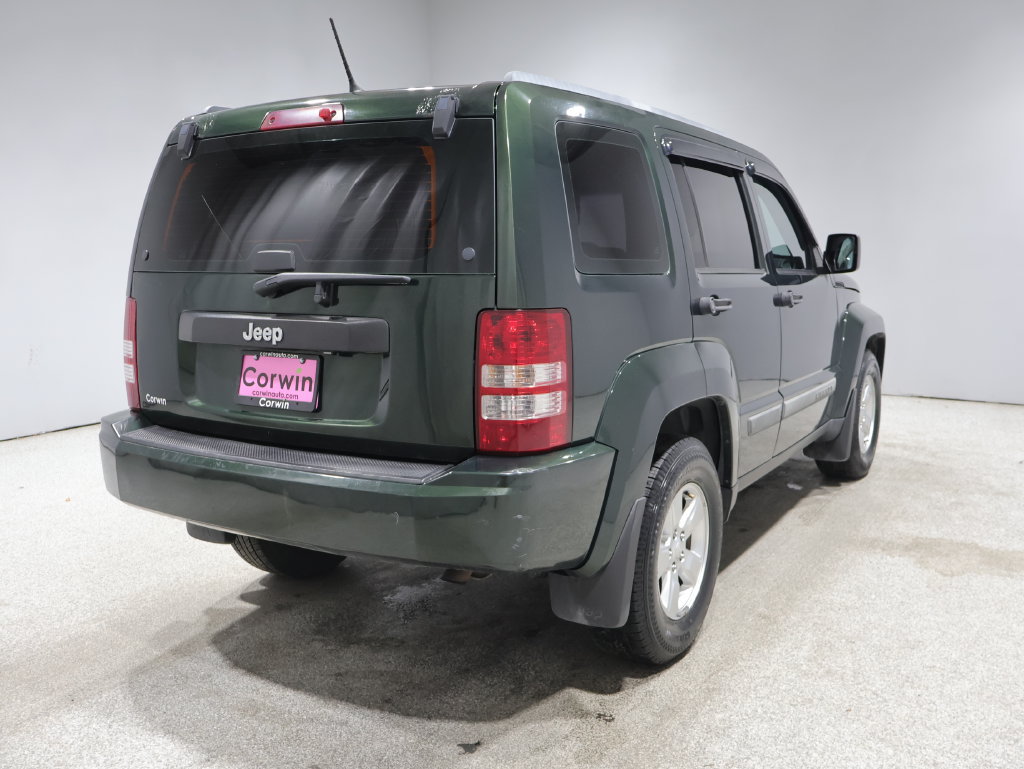 Used 2012 Jeep Liberty Sport AWD/4WD image 2