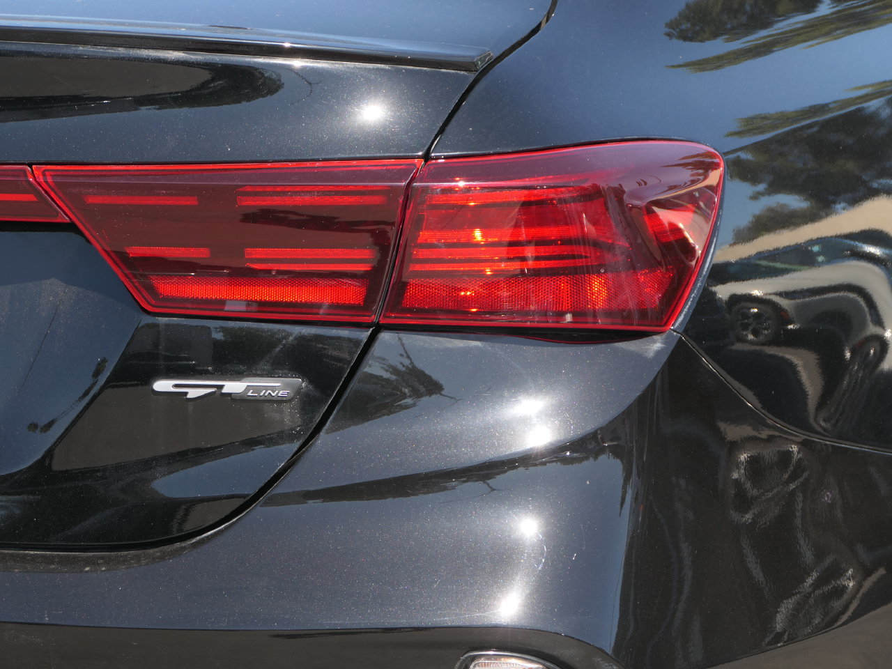 Certified 2023 Kia Forte GT-Line w/ GT-Line Premium Package FWD image 4