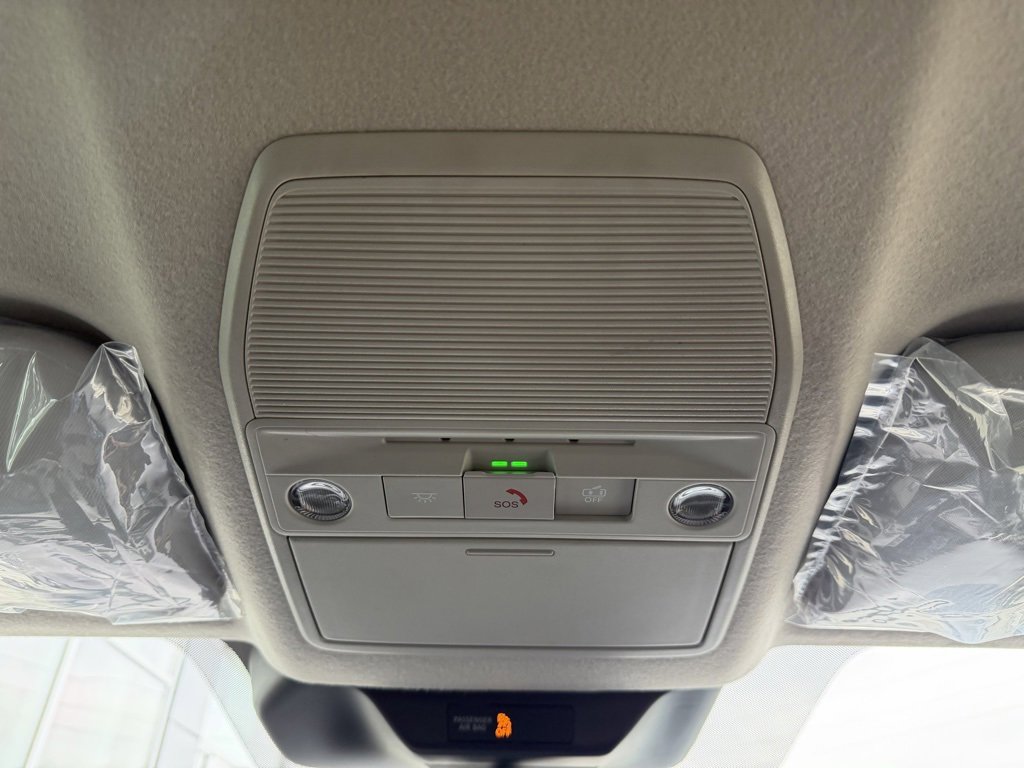 New 2026 Nissan Kicks SR w/ Cold Weather Package image 27