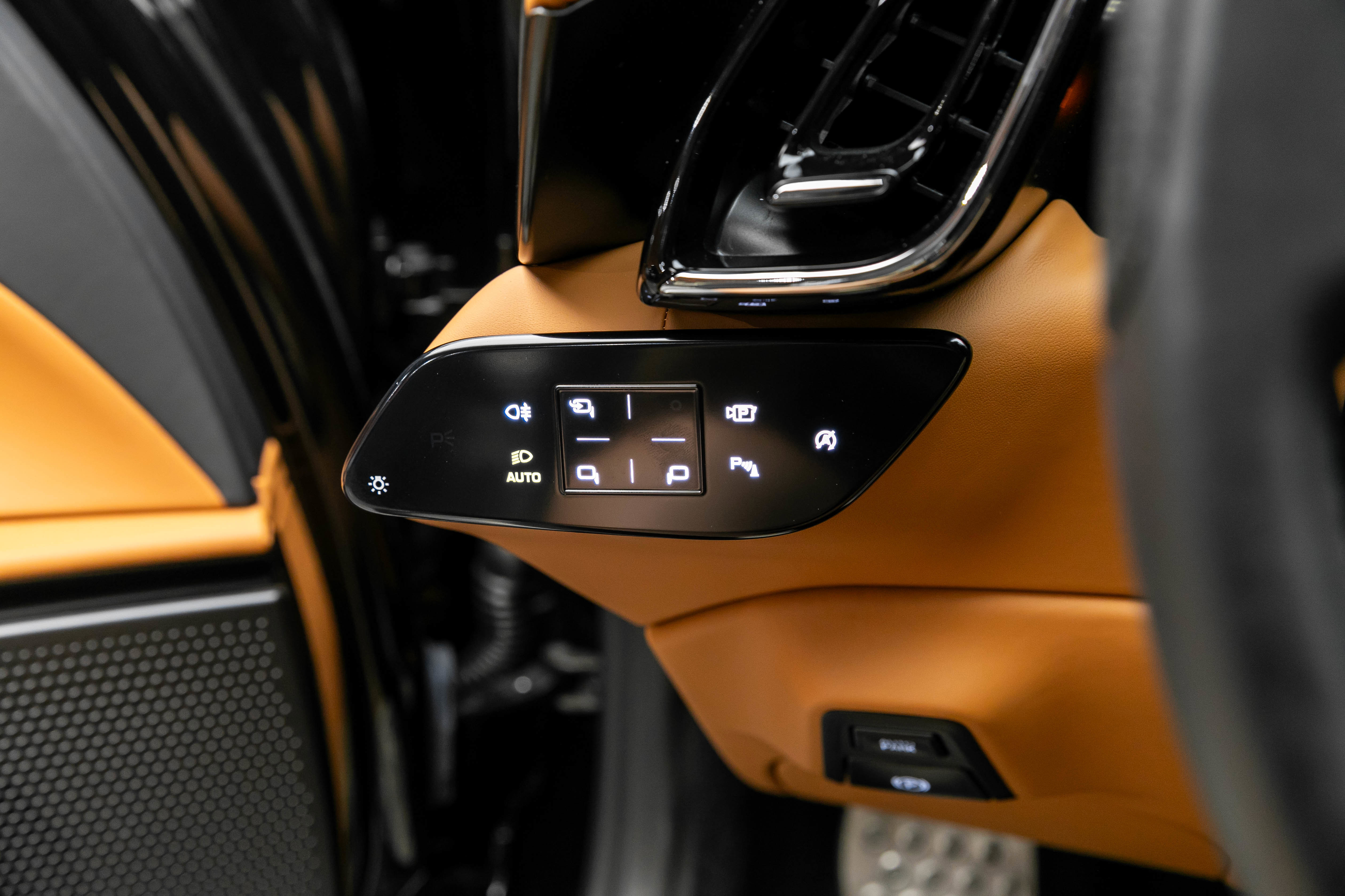 Certified 2024 Ferrari Roma image 26