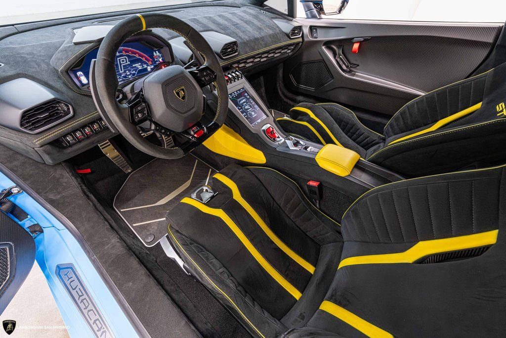 Used 2022 Lamborghini Huracan STO image 28