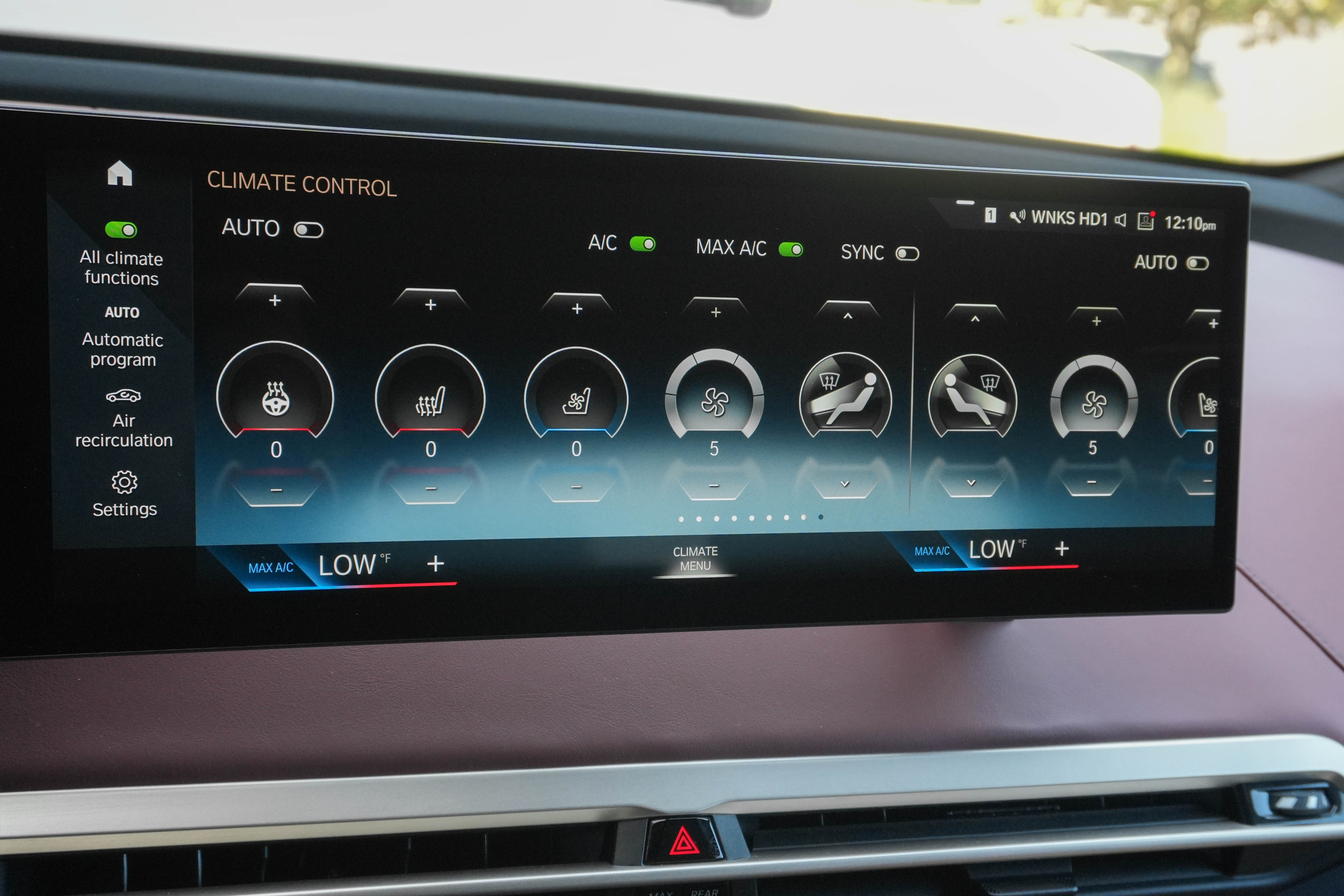 Certified 2023 BMW iX xDrive50 w/ Premium Package AWD/4WD image 24