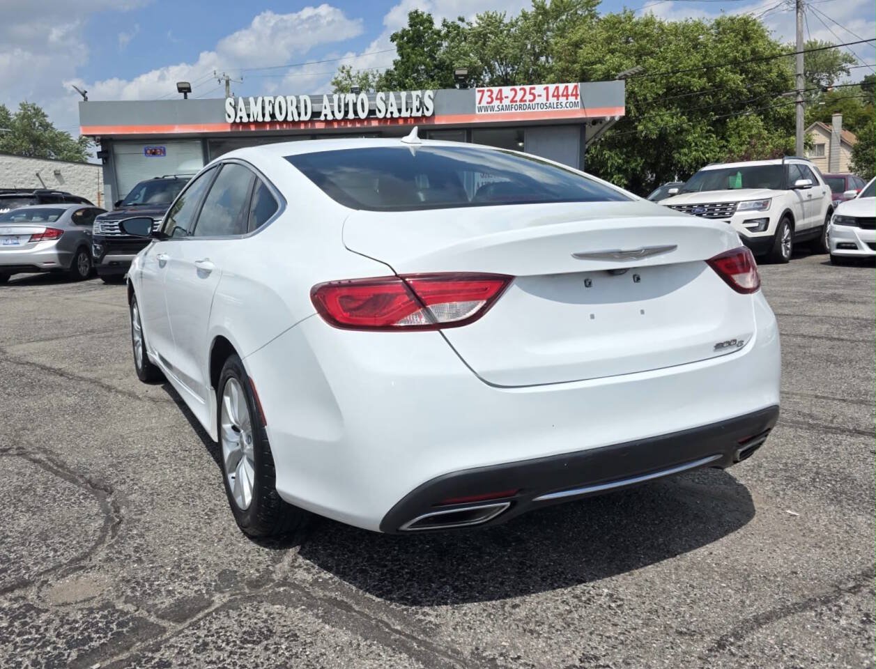 Used 2016 Chrysler 200 C FWD image 5
