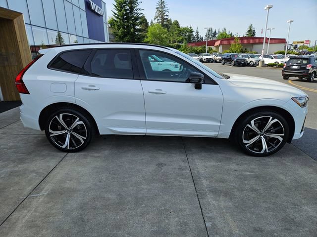 Used 2022 Volvo XC60 B5 R-Design w/ Protection Package Premier AWD/4WD image 4