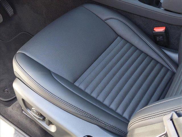 New 2025 Land Rover Discovery Sport S image 4