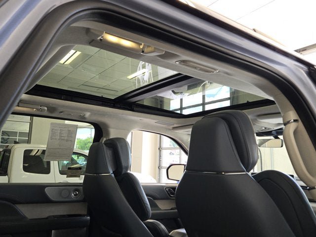 Used 2024 Lincoln Navigator L Black Label AWD/4WD image 8