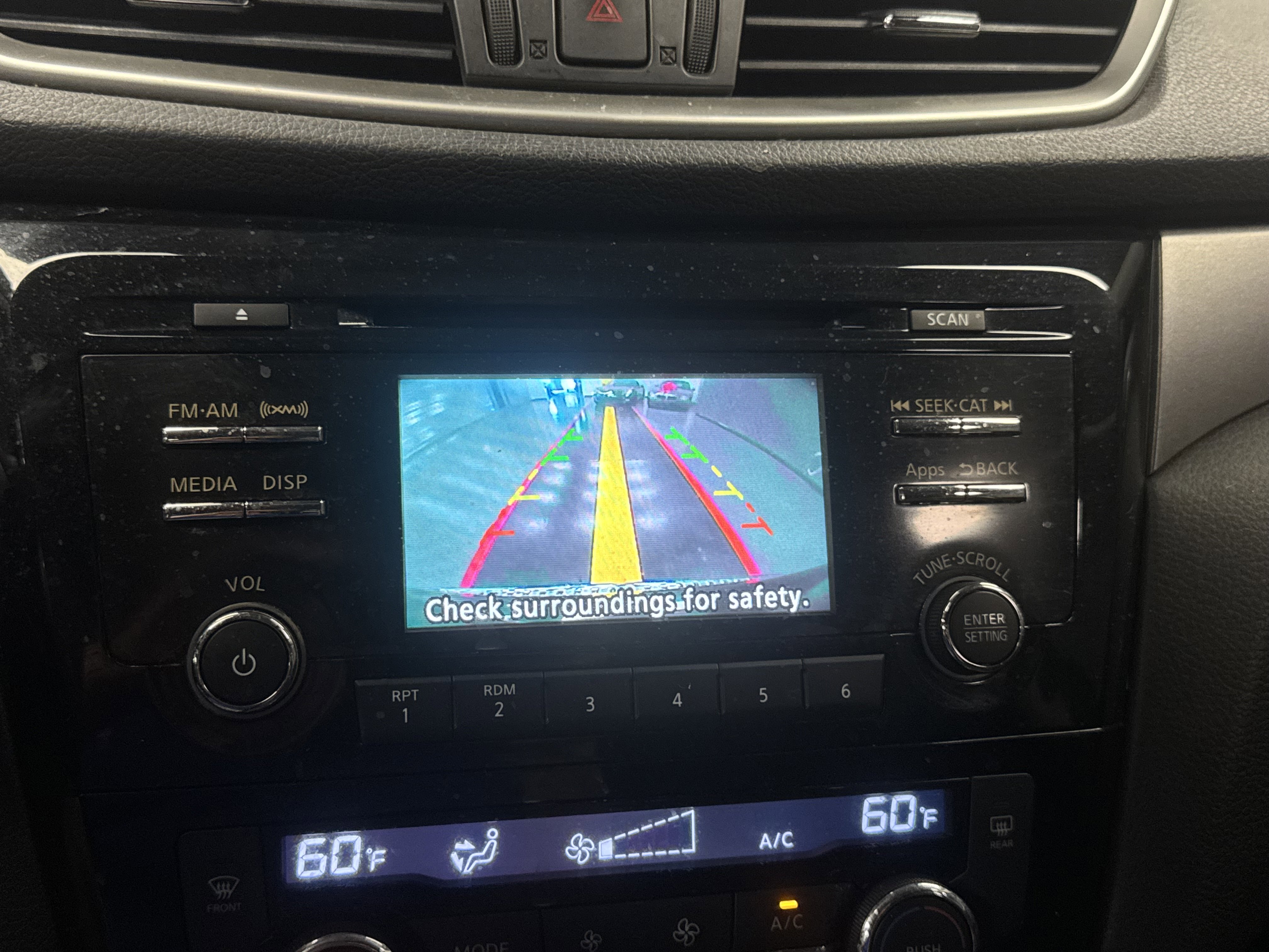 Used 2014 Nissan Rogue SV FWD image 11