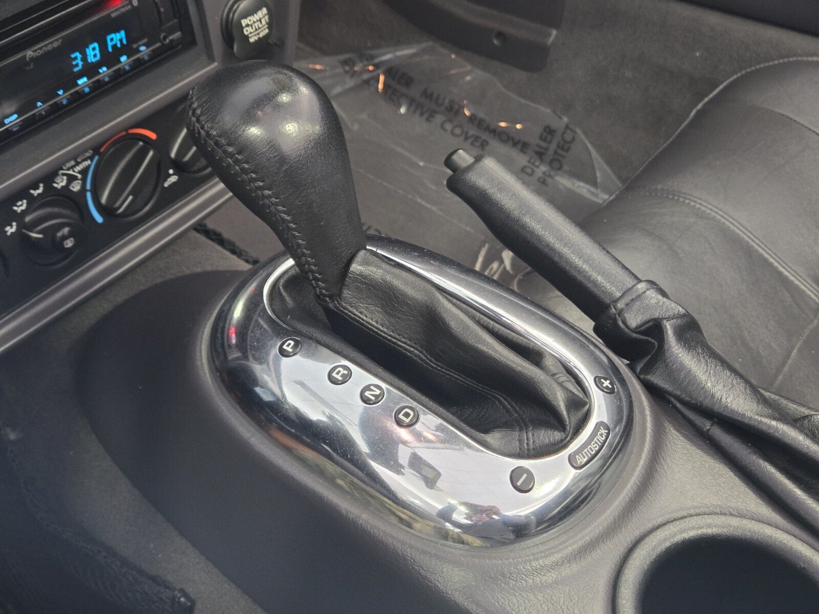 Used 2001 Chrysler Prowler RWD image 16