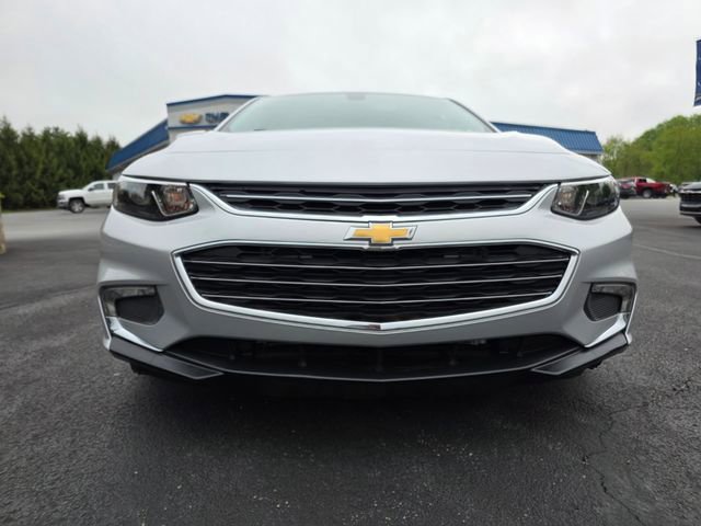 Used 2017 Chevrolet Malibu Premier w/ Premier Sun and Wheel Package FWD image 6