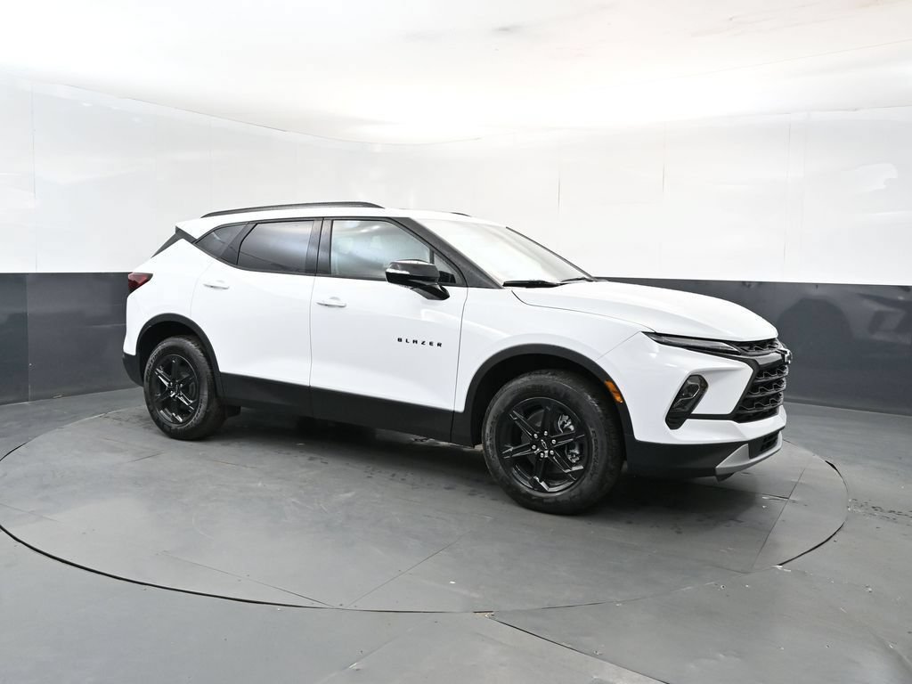 New 2026 Chevrolet Blazer LT w/ Midnight/Sport Edition AWD/4WD image 7