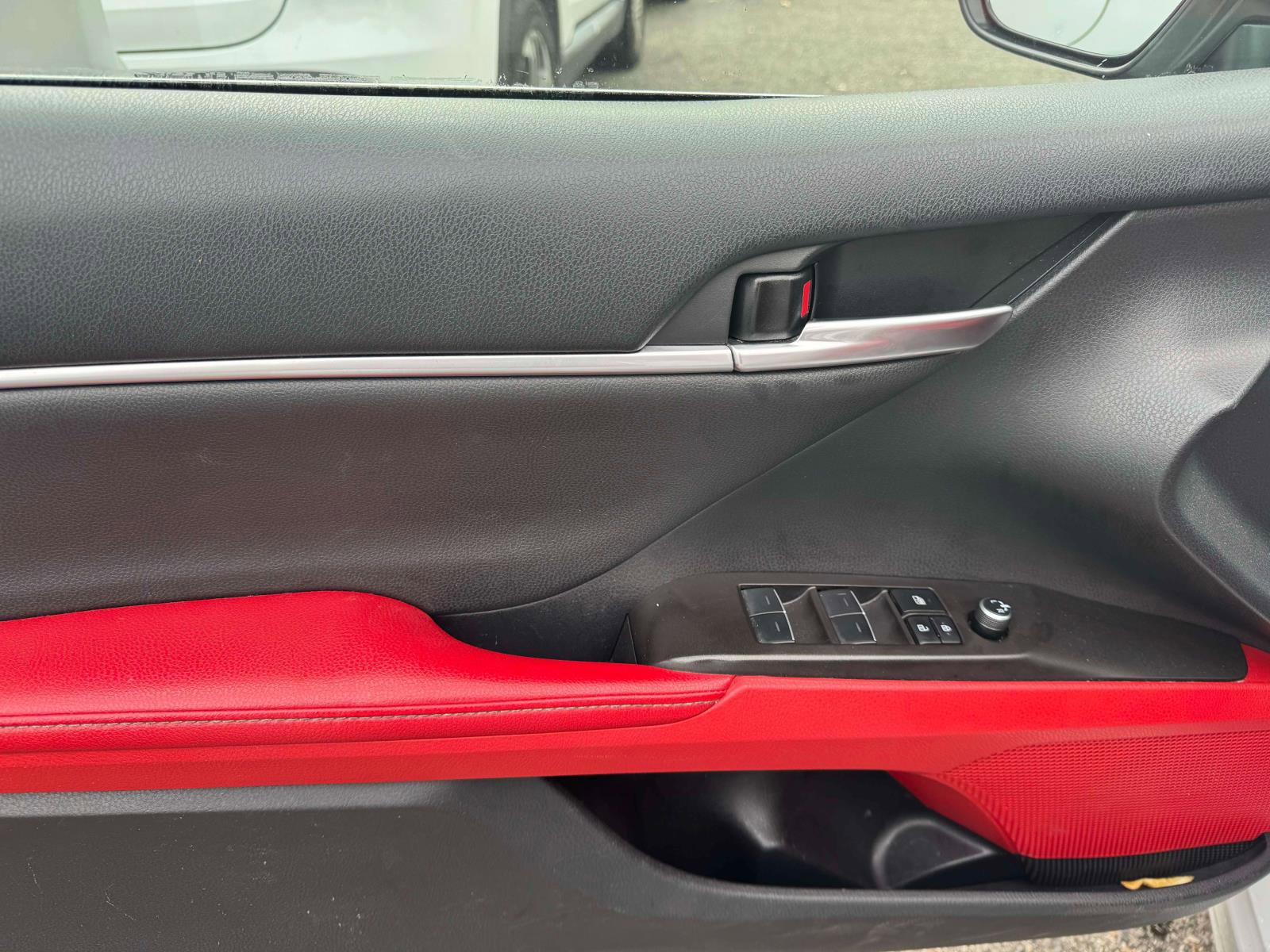 Used 2023 Toyota Camry XSE image 12