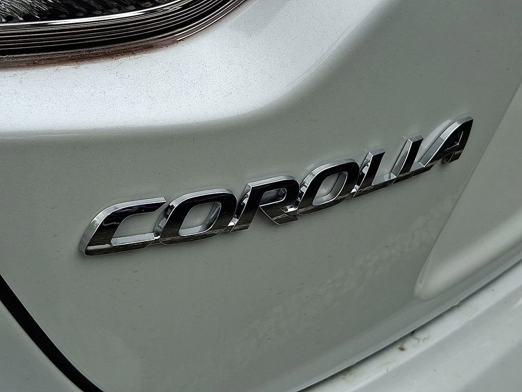 Used 2025 Toyota Corolla SE image 16