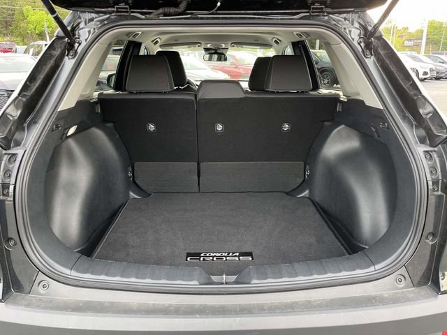 Used 2026 Toyota Corolla Cross LE FWD image 16