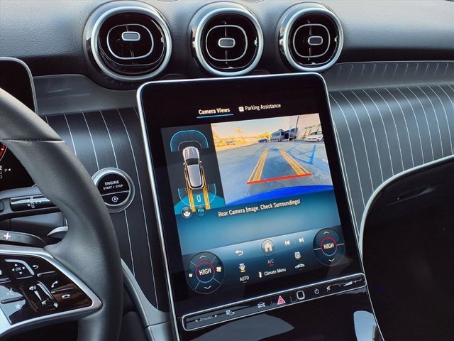 Used 2025 Mercedes-Benz GLC 300 image 6