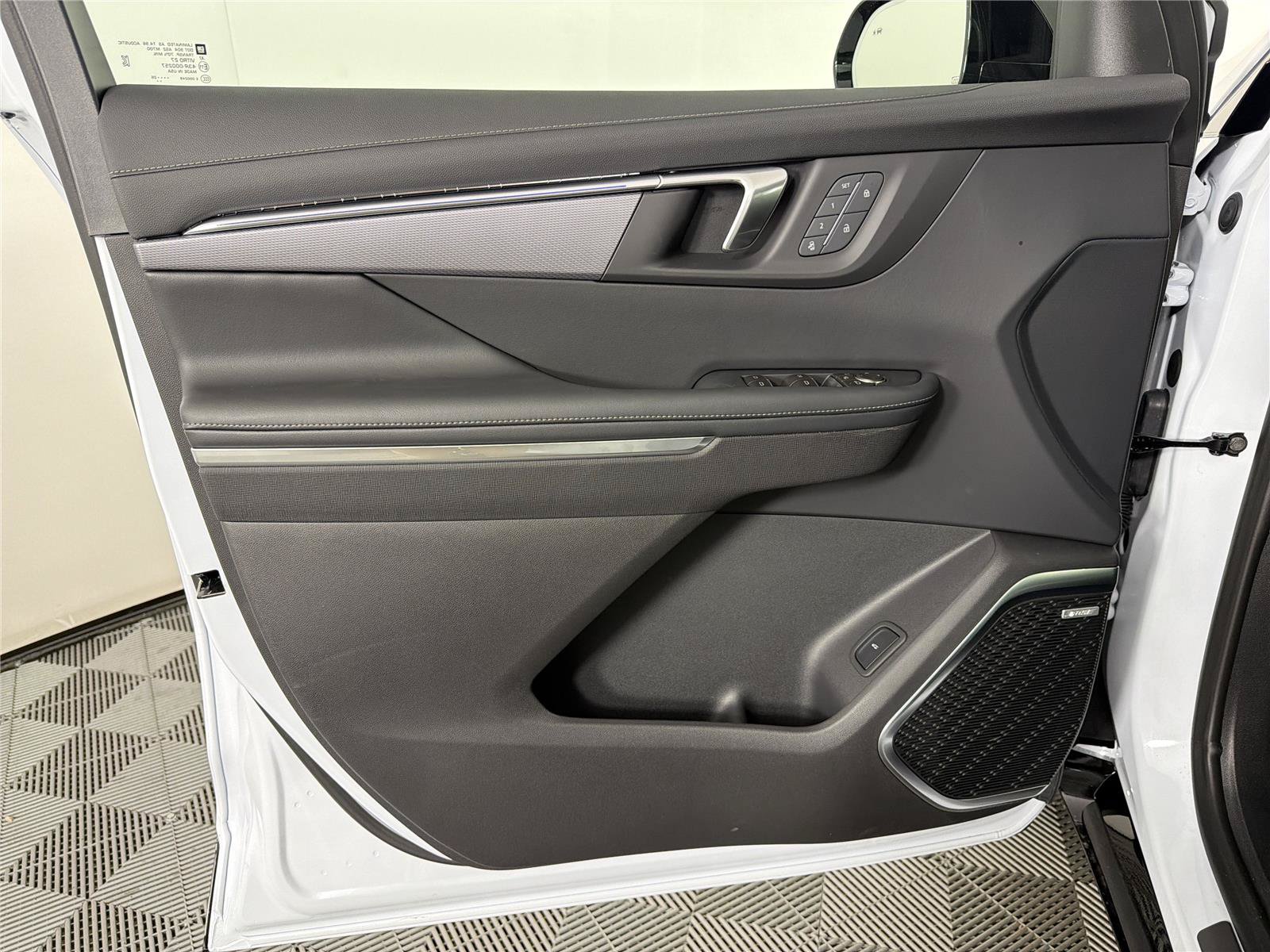 New 2026 Buick Enclave Sport Touring w/ Power Package FWD image 8