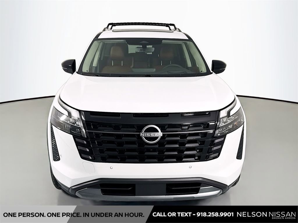 New 2026 Nissan Pathfinder Platinum image 2
