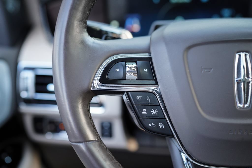 Used 2023 Lincoln Navigator L Reserve AWD/4WD image 30