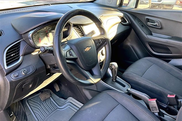 Used 2017 Chevrolet Trax LT image 11