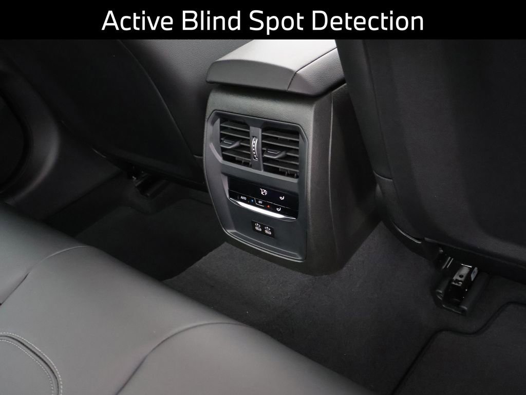 New 2026 BMW 330i xDrive 330i xDrive w/ Premium Package image 17