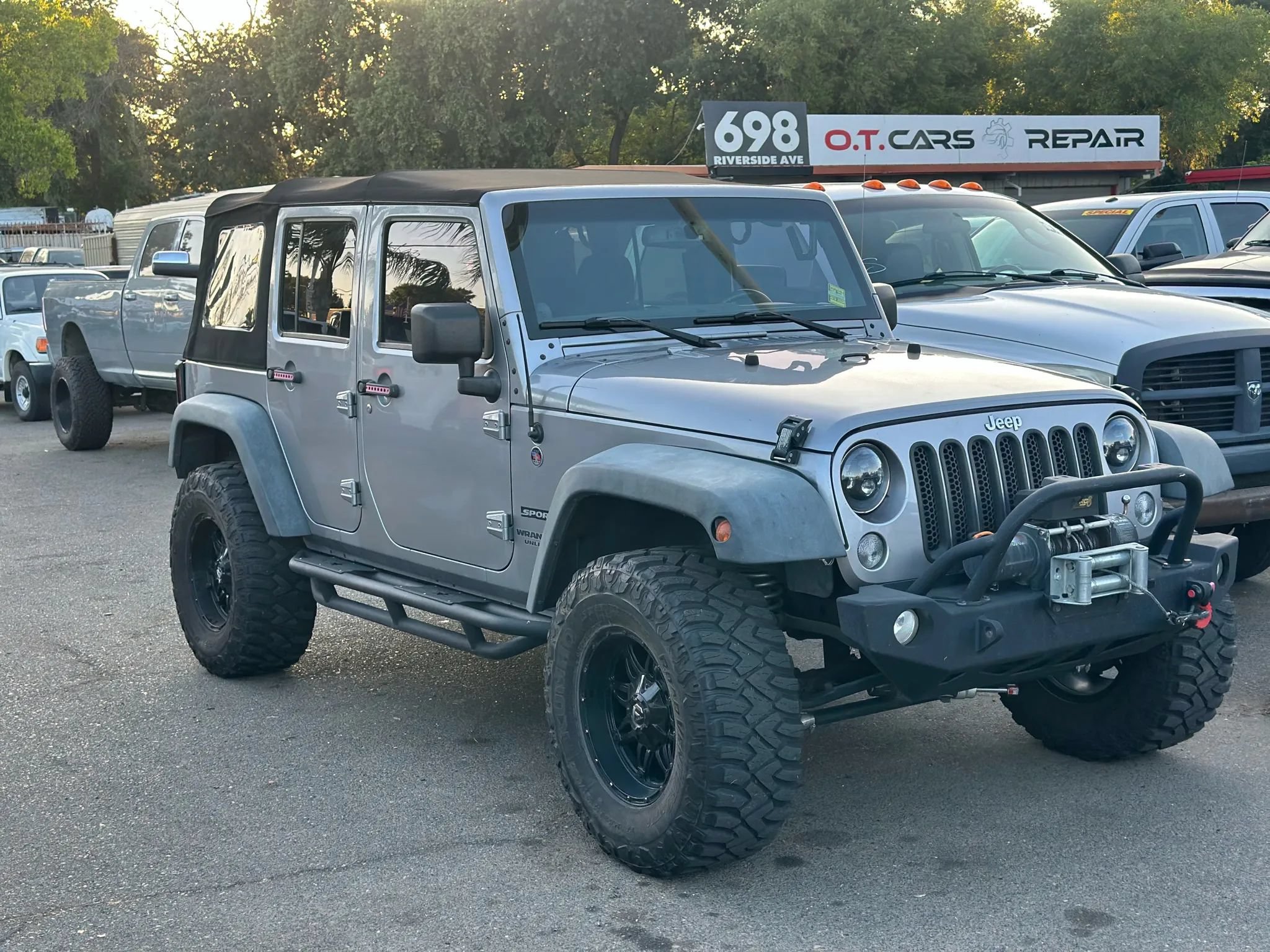 Used 2014 Jeep Wrangler Unlimited Sport w/ Quick Order Package 24S AWD/4WD image 2
