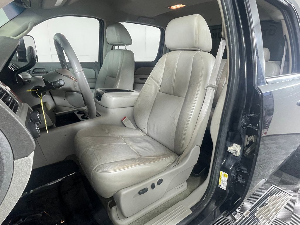 Used 2009 GMC Sierra 2500 SLT w/ SLT Convenience Package image 19