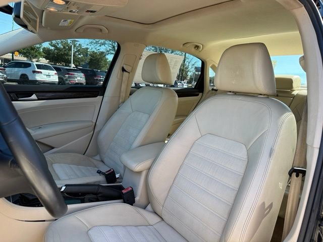 Used 2014 Volkswagen Passat TDI SEL Premium FWD image 14