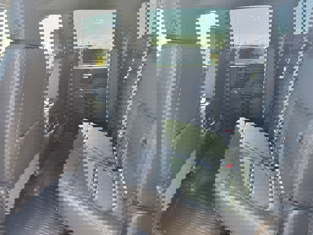 Used 2021 GMC Sierra 2500 Denali w/ Technology Package image 10